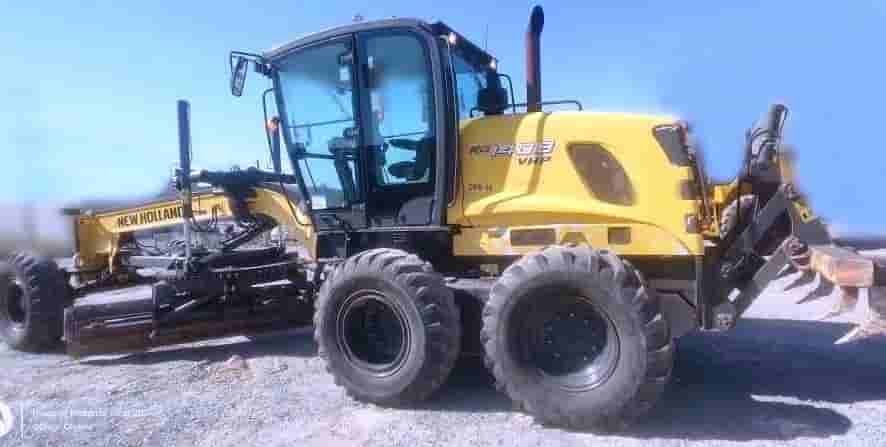Motoniveladora New Holland RG 140B 2019 - imagem de fundo