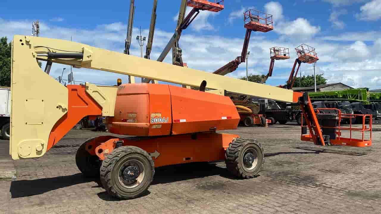 Plataforma elevatória JLG 800AJ 2013 - imagem de fundo