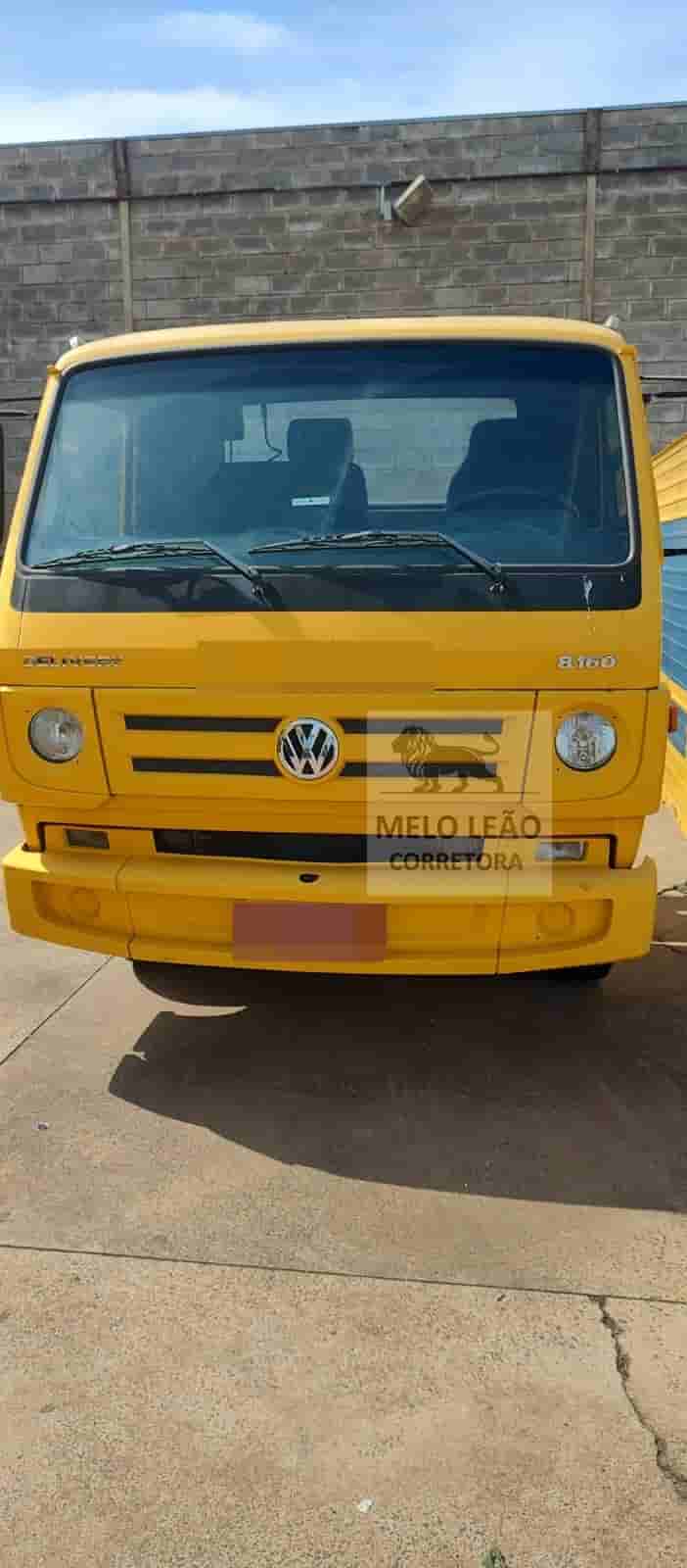 Caminhão Volkswagen VW 8.160 2019 - imagem de fundo