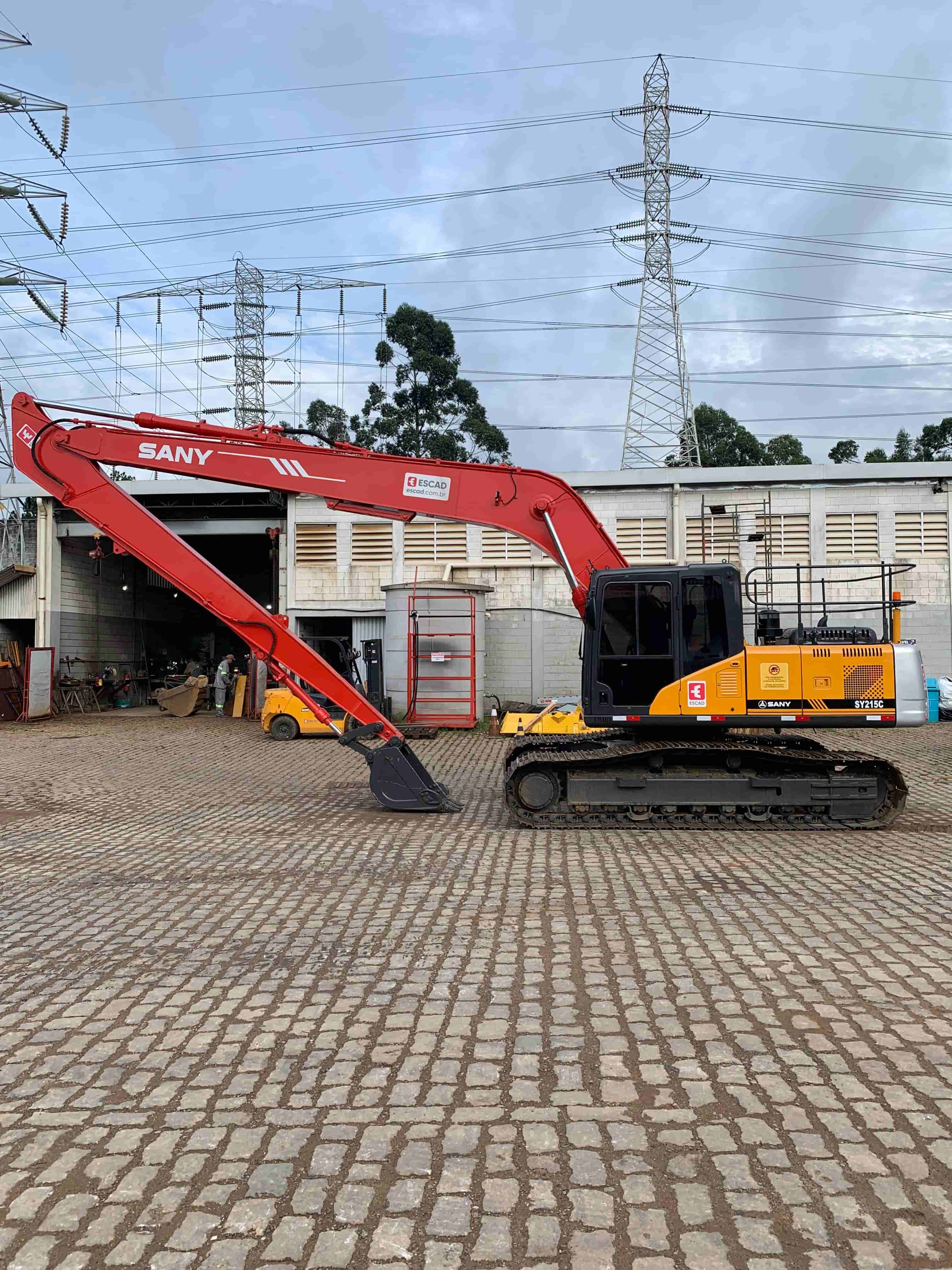 Escavadeira Sany sy217 2014 - imagem de fundo