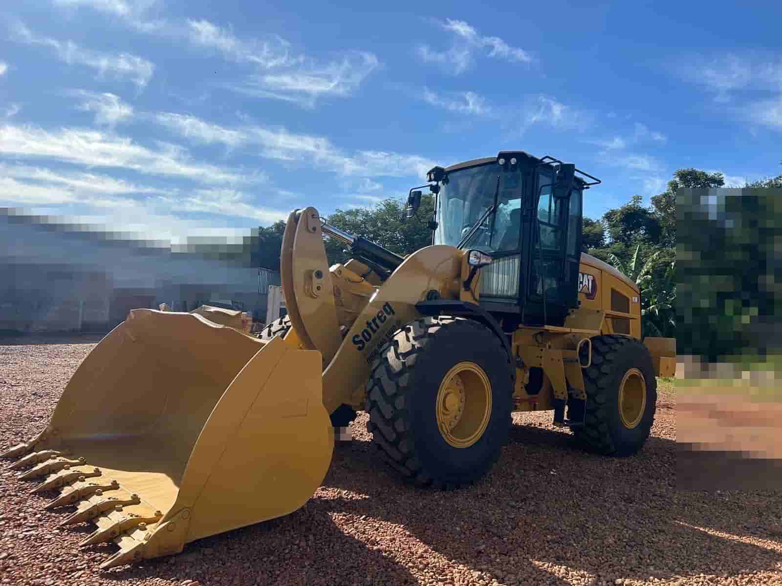 Pá Carregadeira Caterpillar 938 K 2021 - imagem de fundo