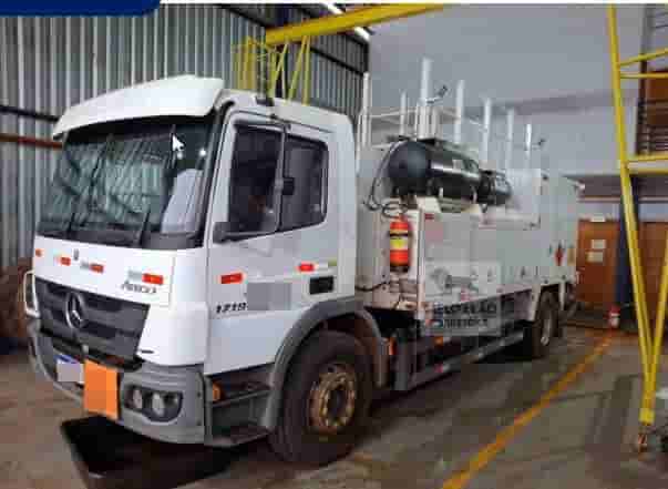Caminhão Mercedes Benz ATEGO 1719 2019 - imagem de fundo