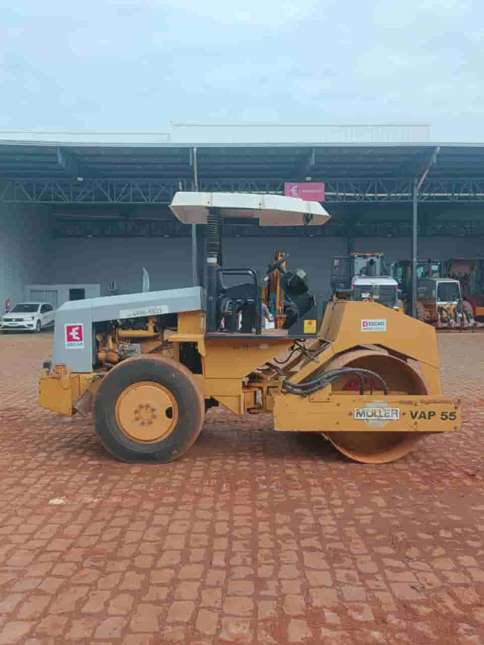 Rolo compactador Müller VAP55 1996 - imagem de fundo