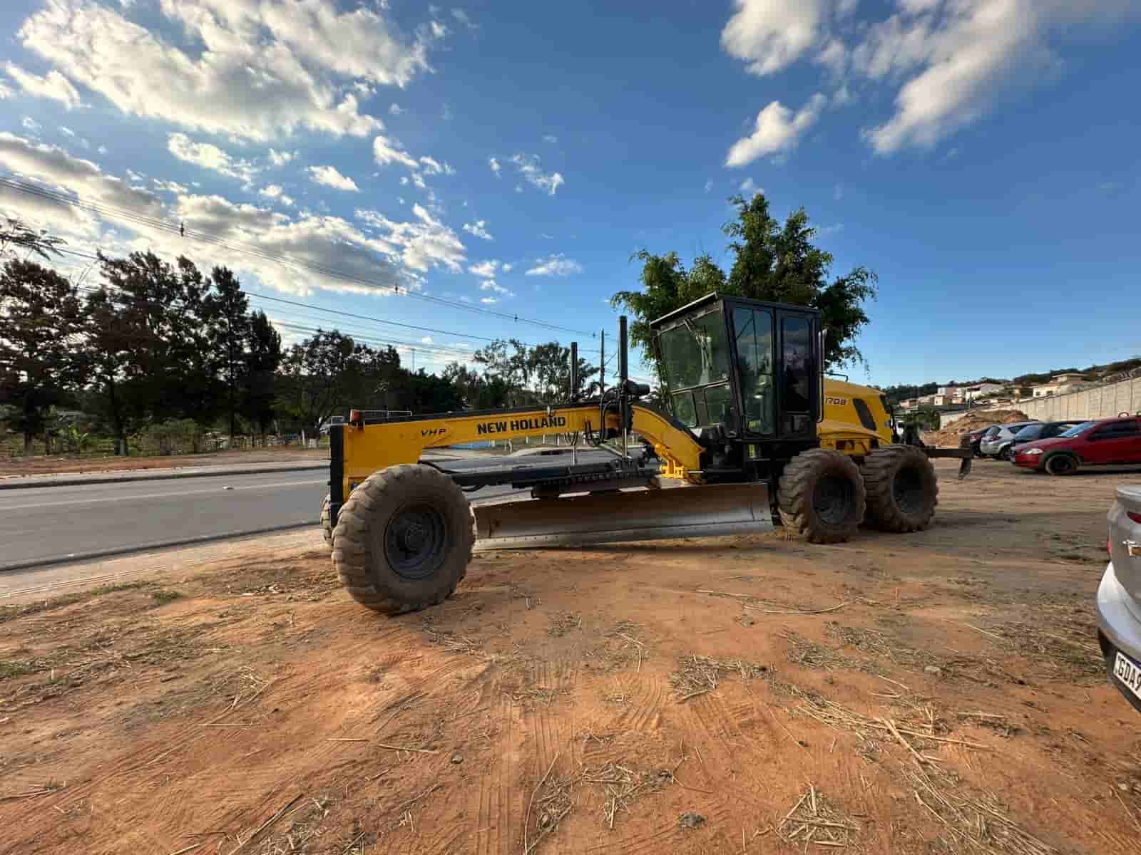 Motoniveladora New Holland RG170 2009 - imagem de fundo