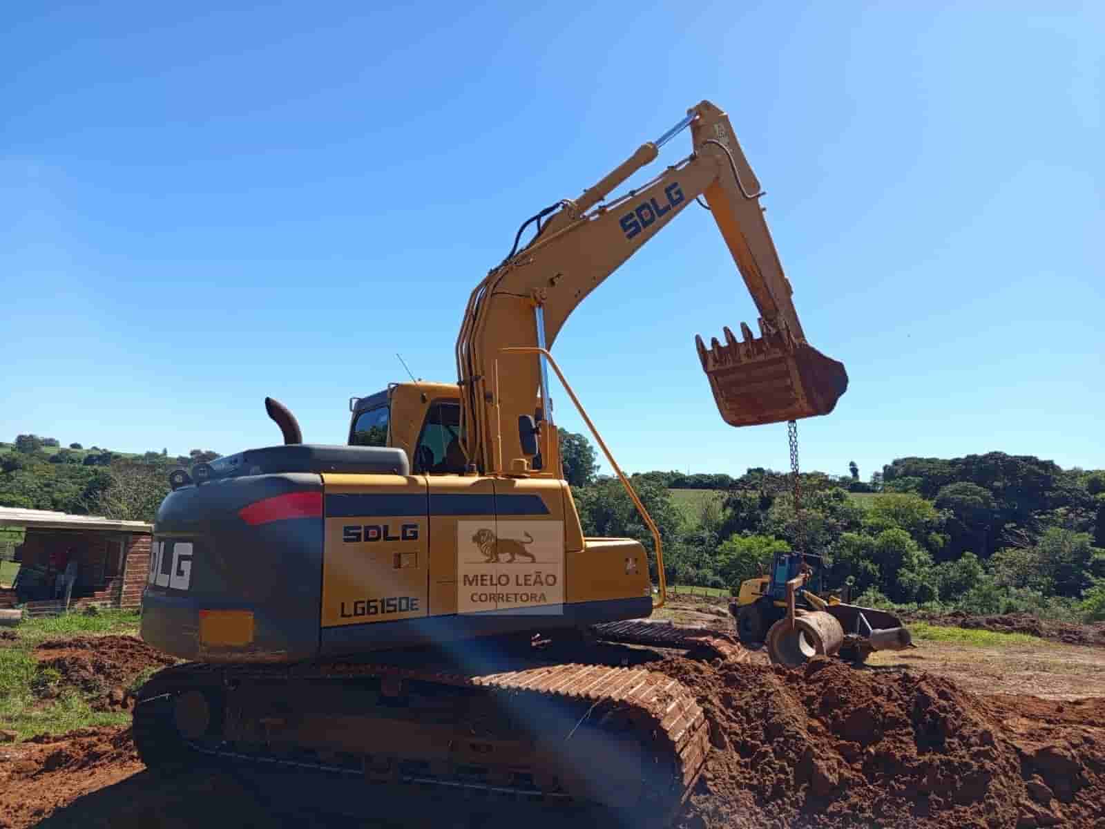 Escavadeira SDLG LG6150E 2021 - imagem de fundo