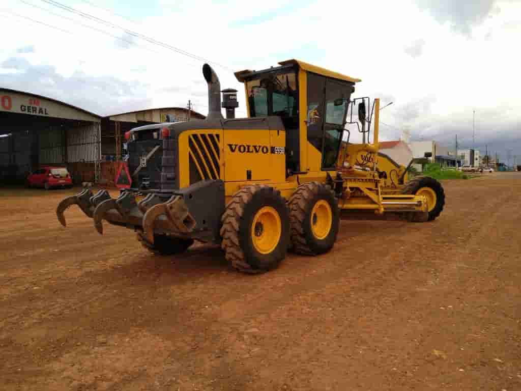 Motoniveladora Volvo G930 2011 - imagem de fundo