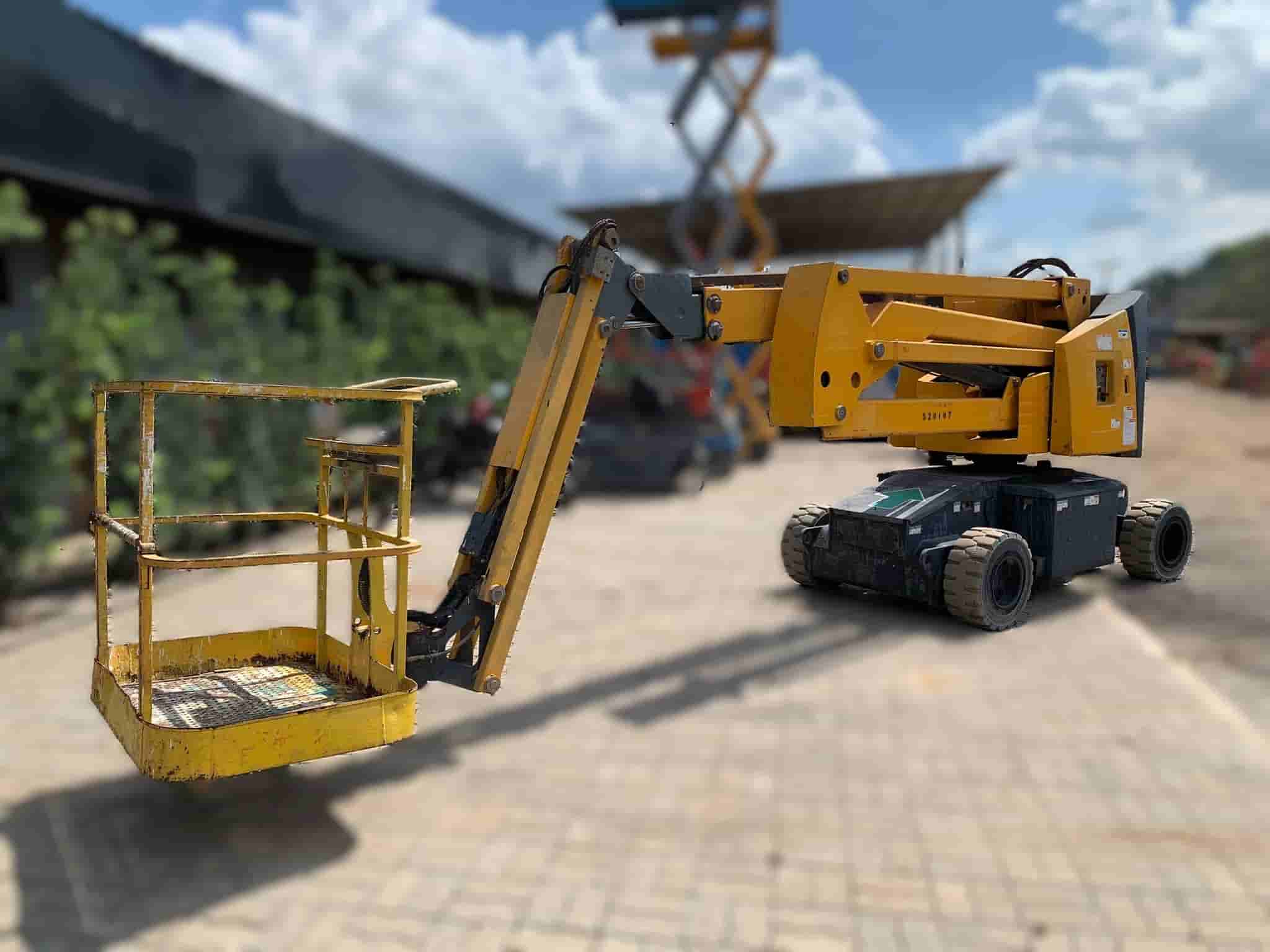 Plataforma elevatória Haulotte HA15IP 2019 - imagem de fundo