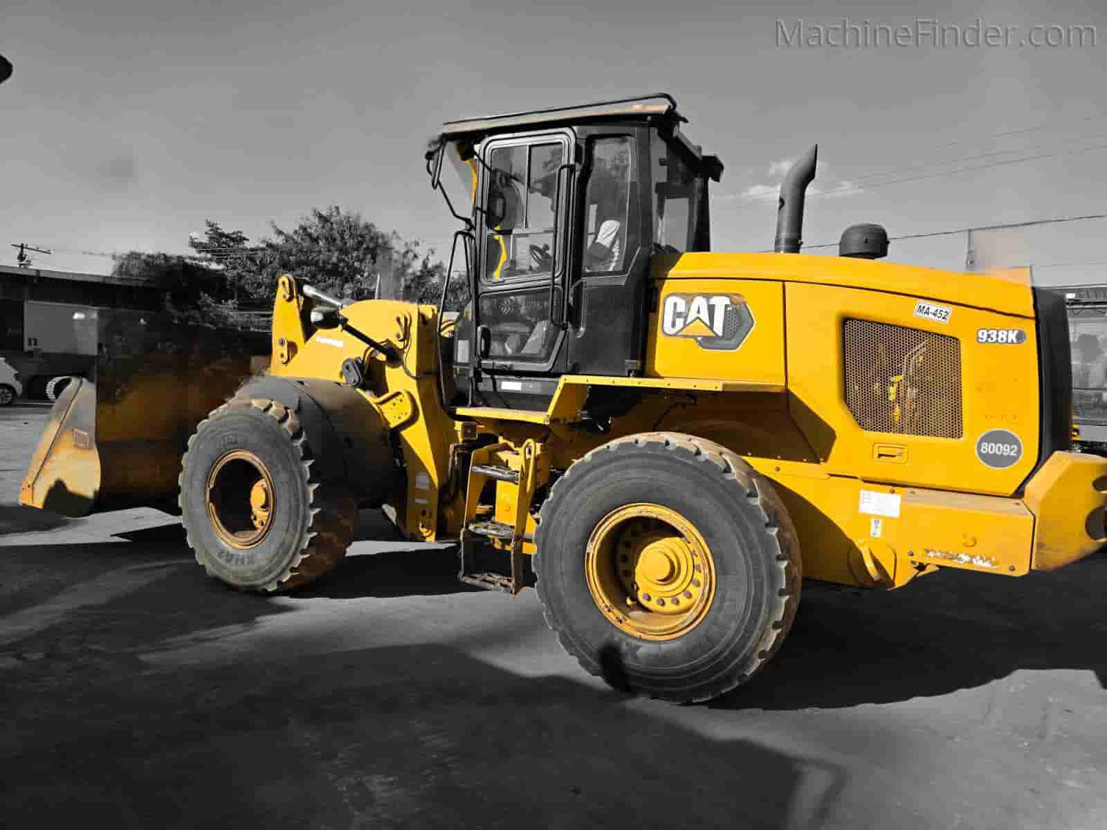 Pá Carregadeira Caterpillar 938 2022 - imagem de fundo