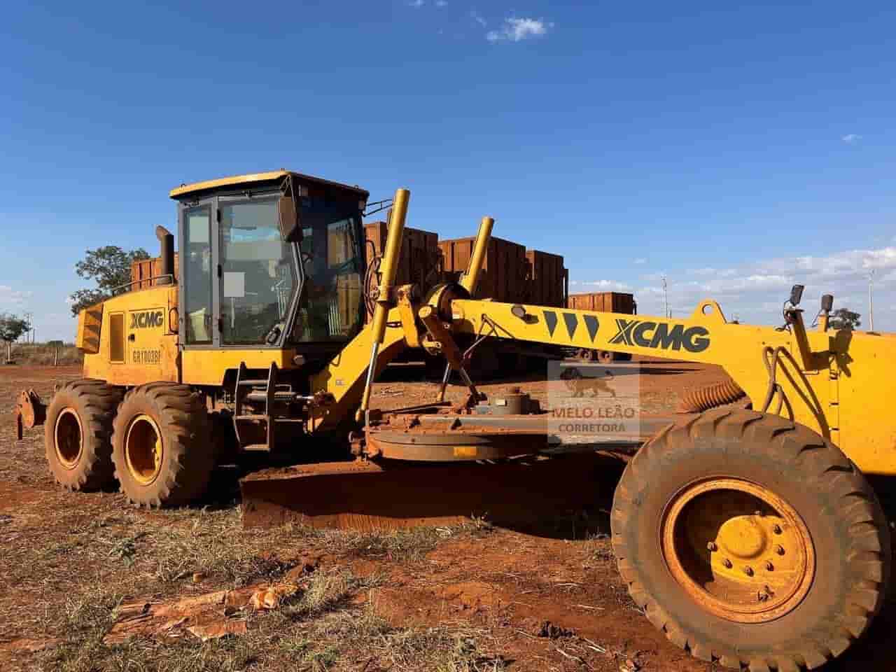 Motoniveladora XCMG GR1803BR 2023 - imagem de fundo
