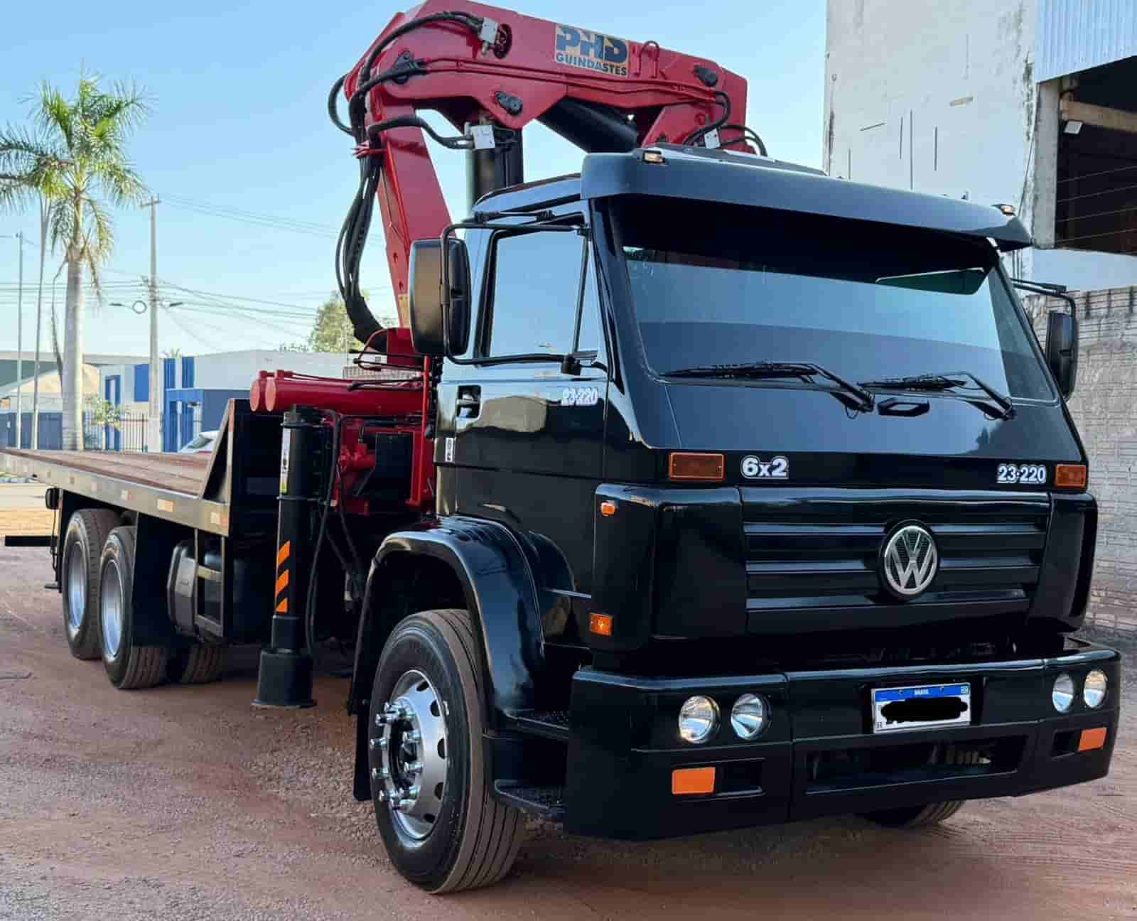 Caminhão Volkswagen 23220 2005 - imagem de fundo