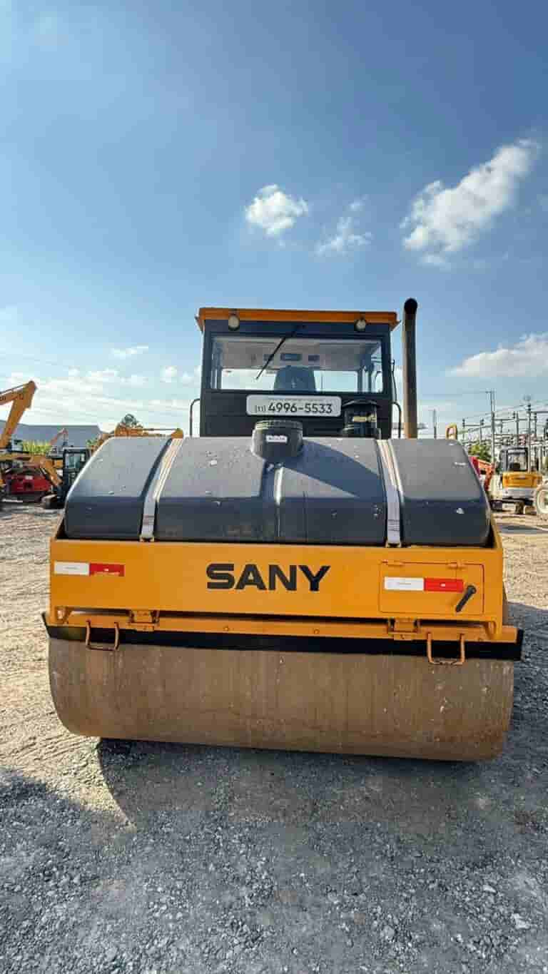 Rolo compactador Sany YZC12C 2011 - imagem de fundo