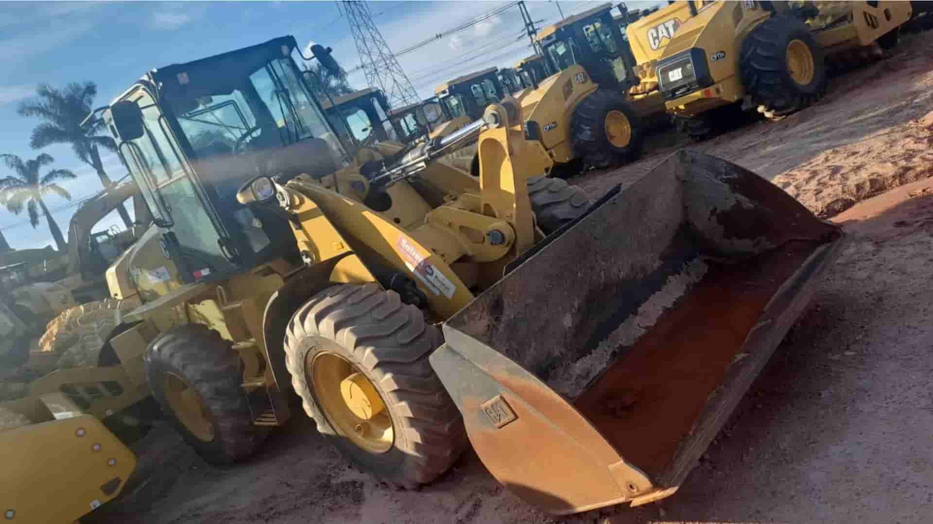 Pá Carregadeira Caterpillar 914K 2021 - imagem de fundo