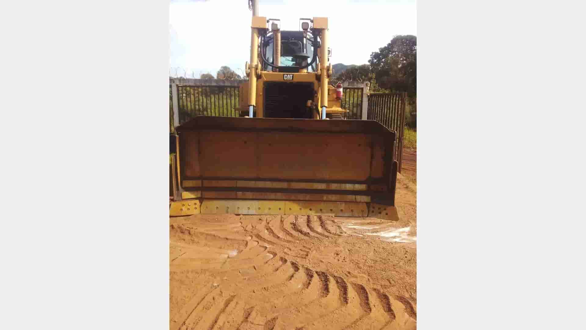 Trator de esteira Caterpillar D6T 2019 - imagem de fundo