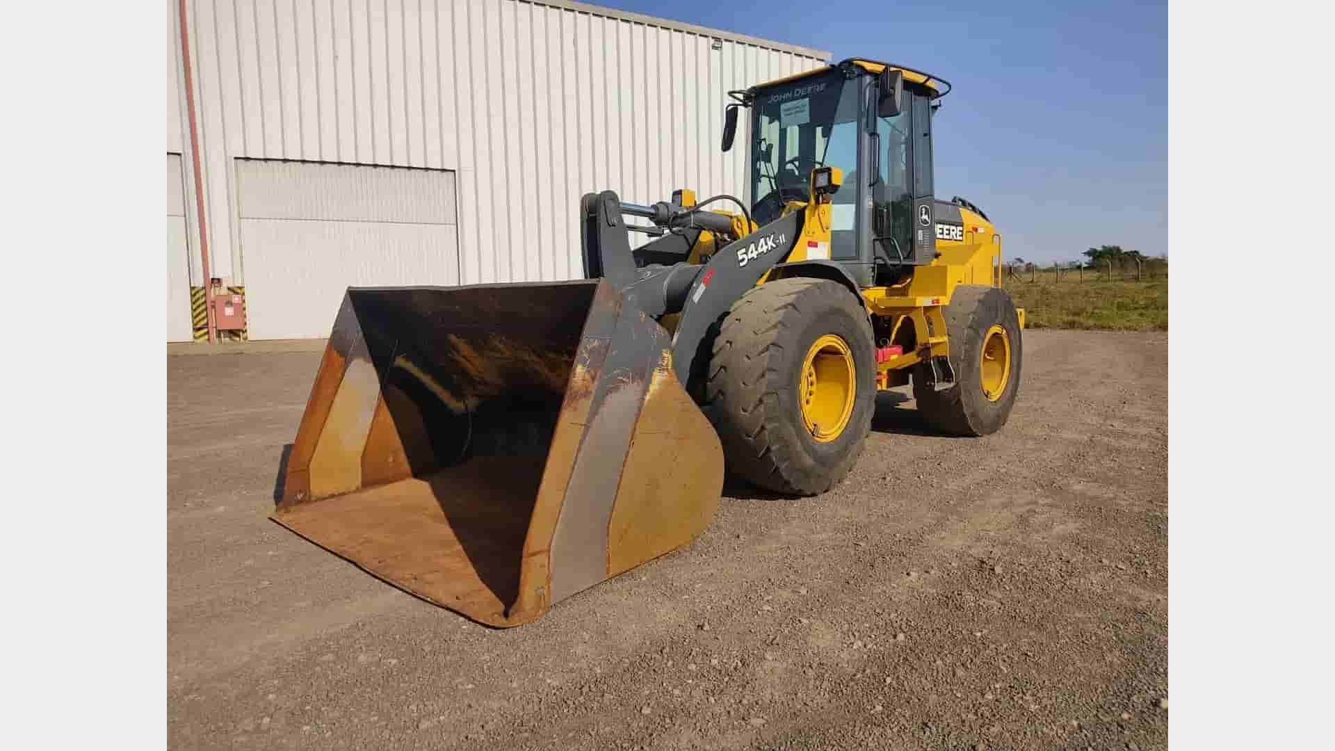 Pá Carregadeira John Deere 544K 2019 - imagem de fundo