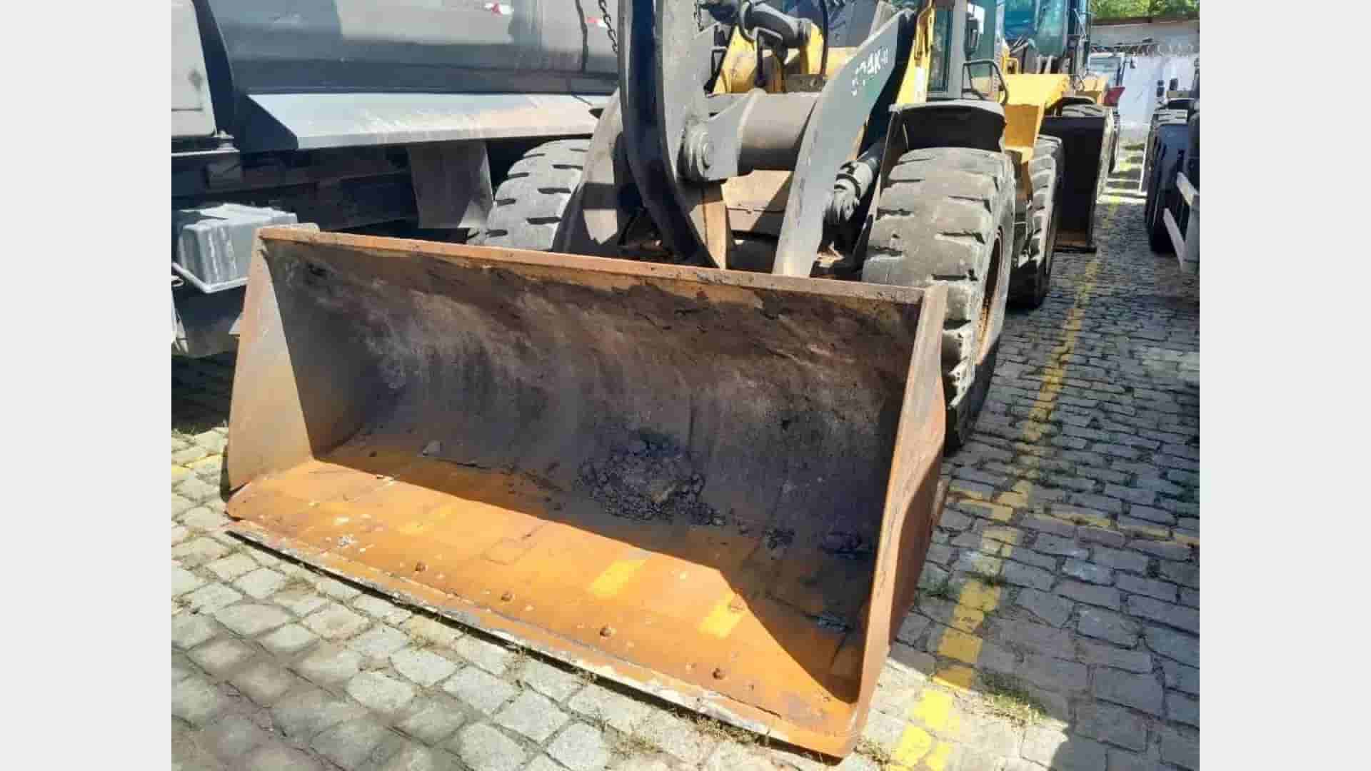 Pá Carregadeira John Deere 524K 2018 - imagem de fundo