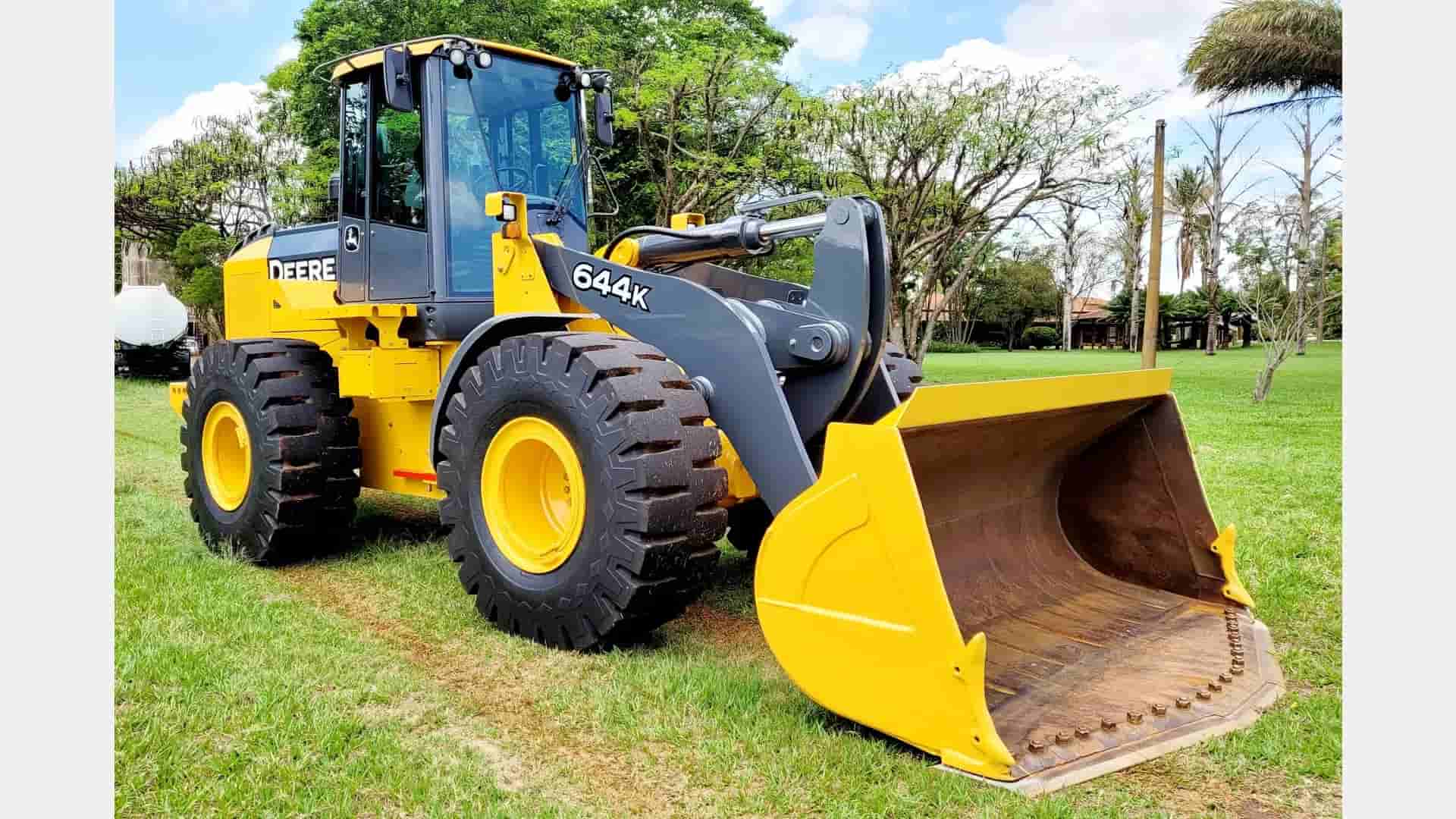 Pá Carregadeira John Deere 644K 2018 - imagem de fundo
