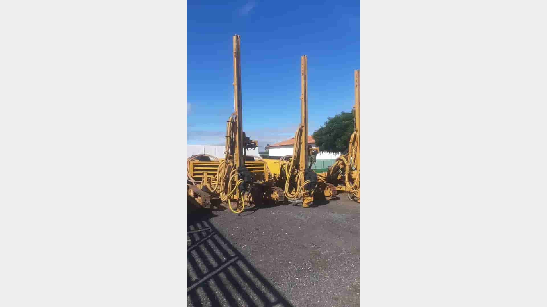 COMPRESSOR  Atlas Copco 4300 2010 - imagem de fundo
