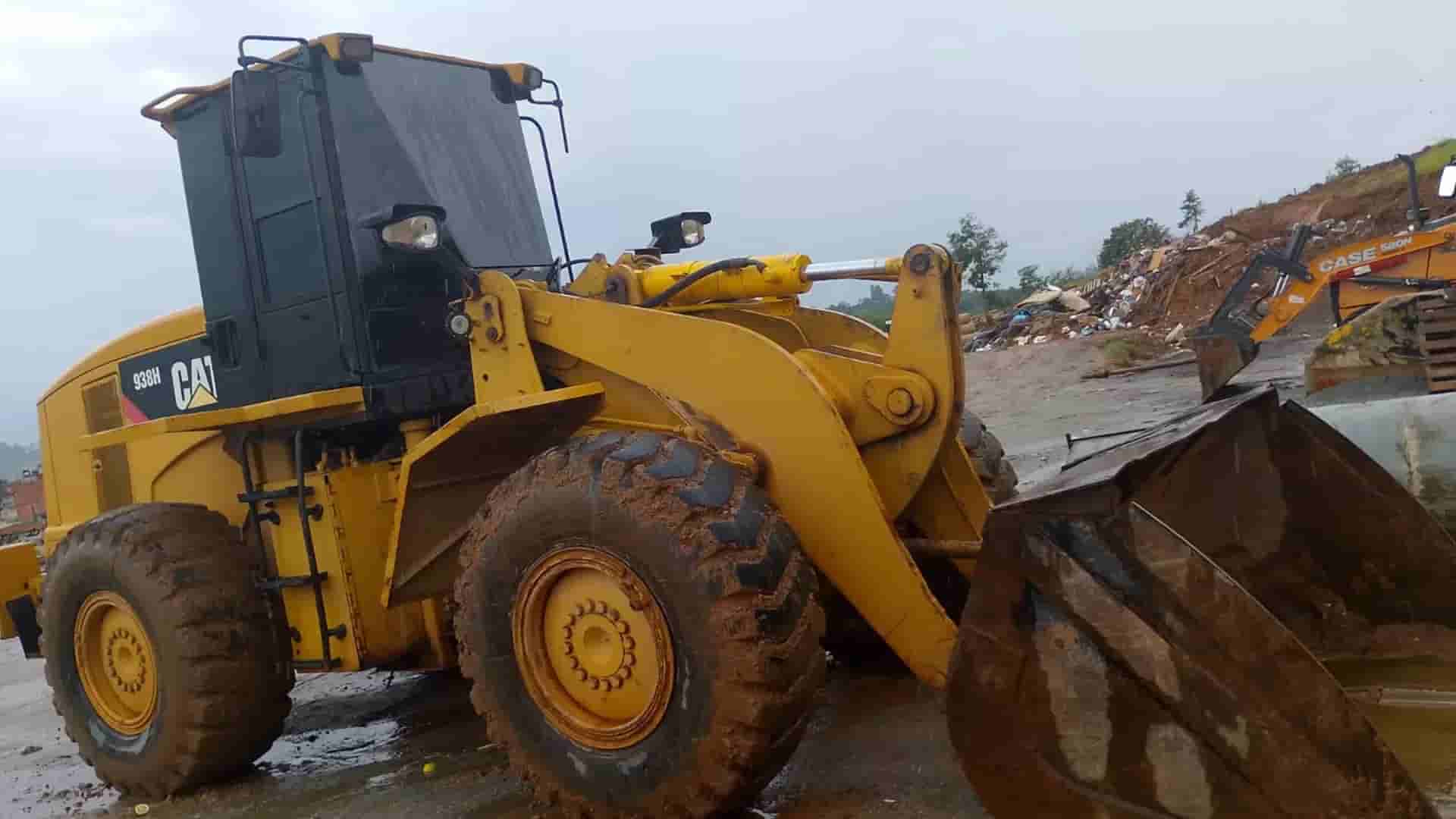 Pá Carregadeira Caterpillar 938H 2008 - imagem de fundo