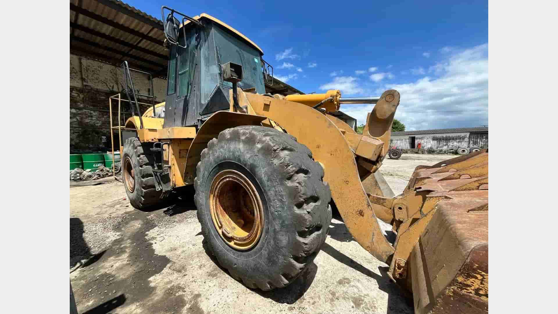 Pá Carregadeira Caterpillar 962H 2008 - imagem de fundo