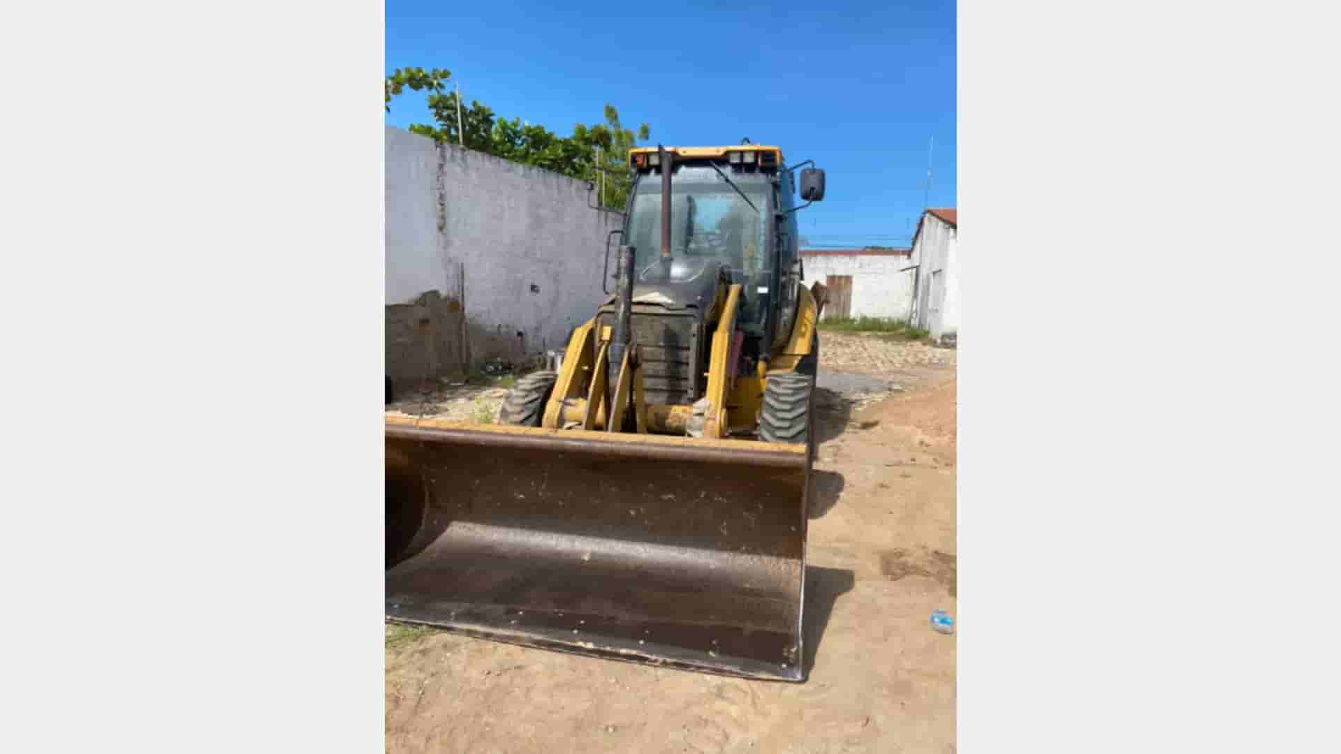 Retroescavadeira Caterpillar 416E 2006 - imagem de fundo