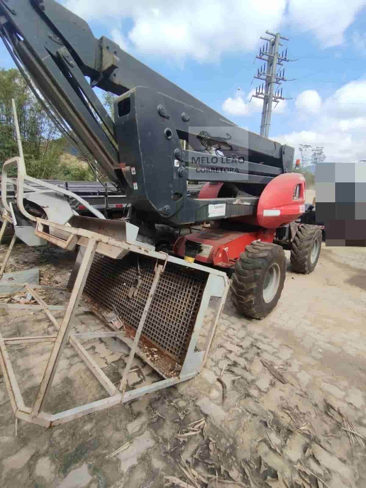 Plataforma elevatória Manitou 160ATJ 2018 - imagem de fundo
