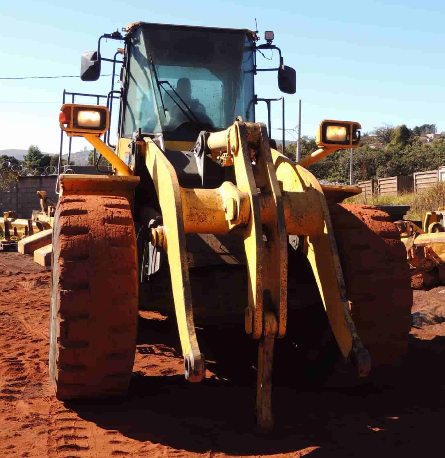 Pá Carregadeira Komatsu WA380 2021 - imagem de fundo