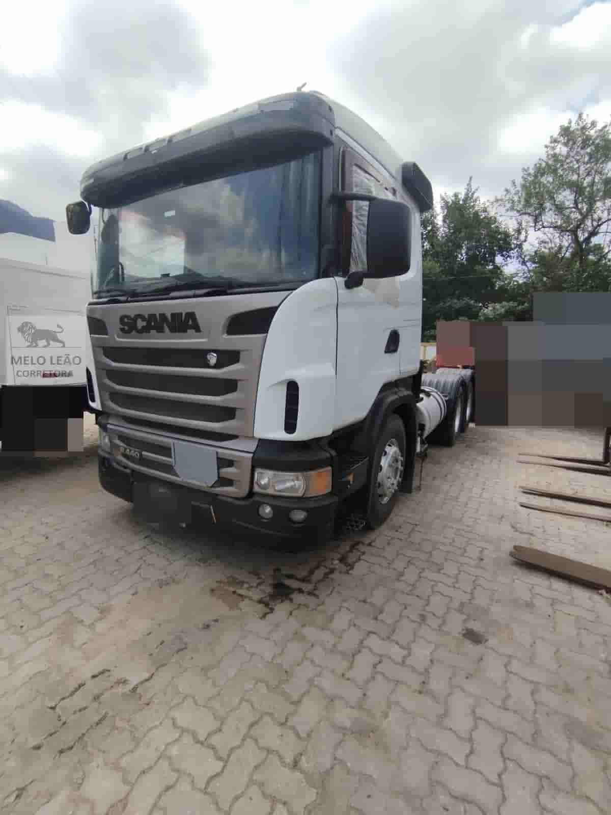 Caminhão Scania R440A 2013 - imagem de fundo