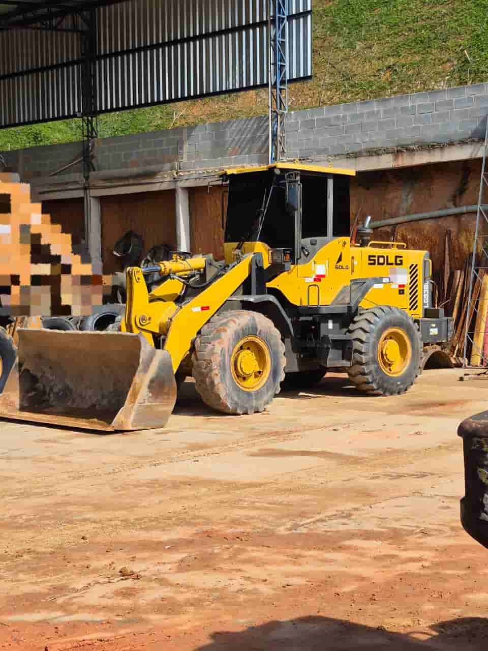 Pá Carregadeira SDLG LG938 L 2015 - imagem de fundo