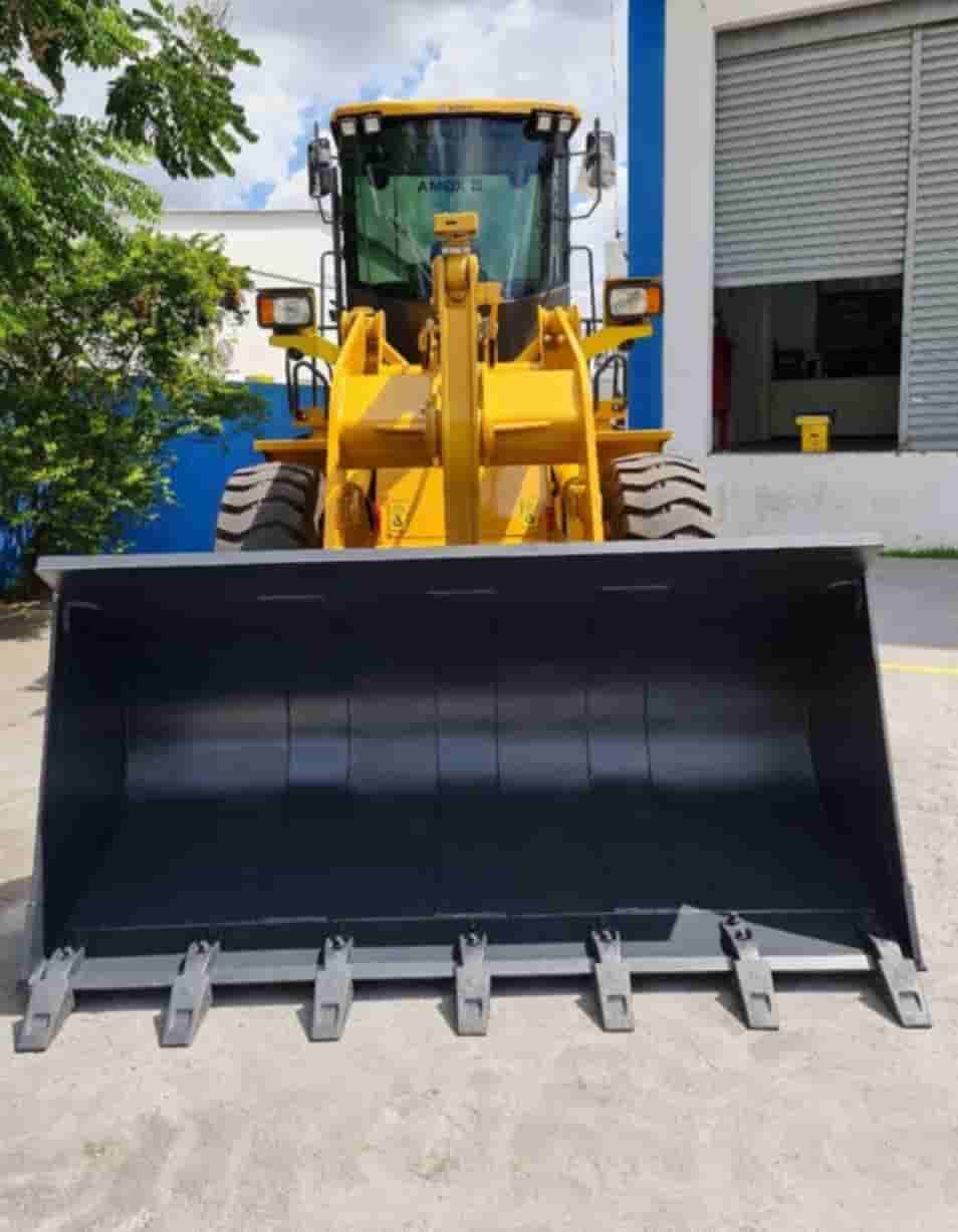 Pá Carregadeira XGMA XG935H 2025 - imagem de fundo