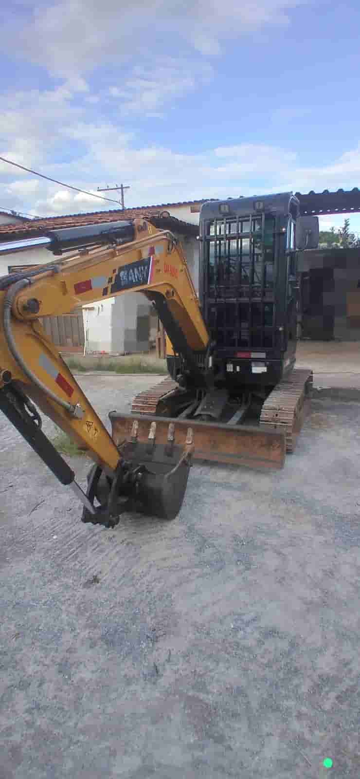 Mini Escavadeira Sany SY35 U 2022 - imagem de fundo