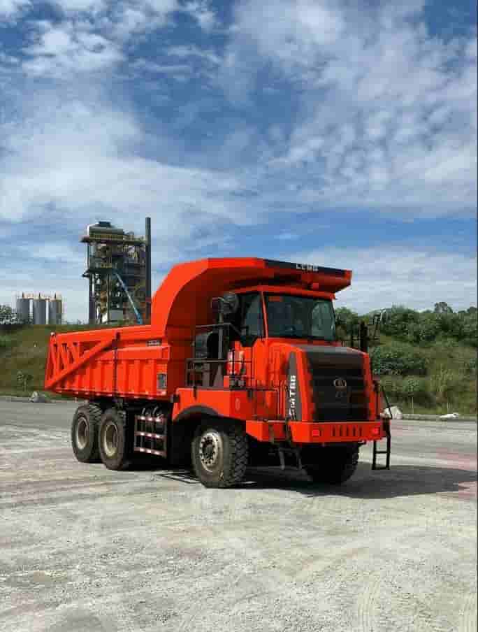 Caimhão fora de estrada LGMG CMT66 2024 - imagem de fundo
