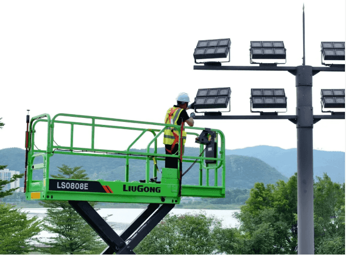 Plataforma elevatória Liugong LS0808LI 2024 - imagem de fundo