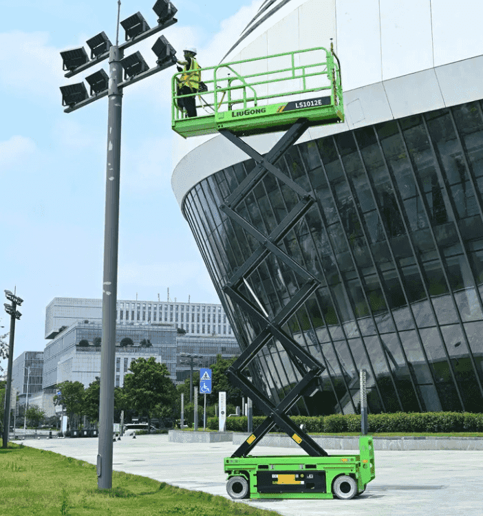 Plataforma elevatória Liugong LS1012LI 2024 - imagem de fundo