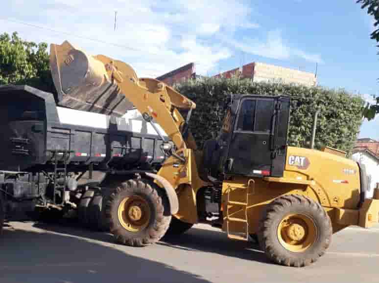 Pá Carregadeira Caterpillar 920K 2021 - imagem de fundo