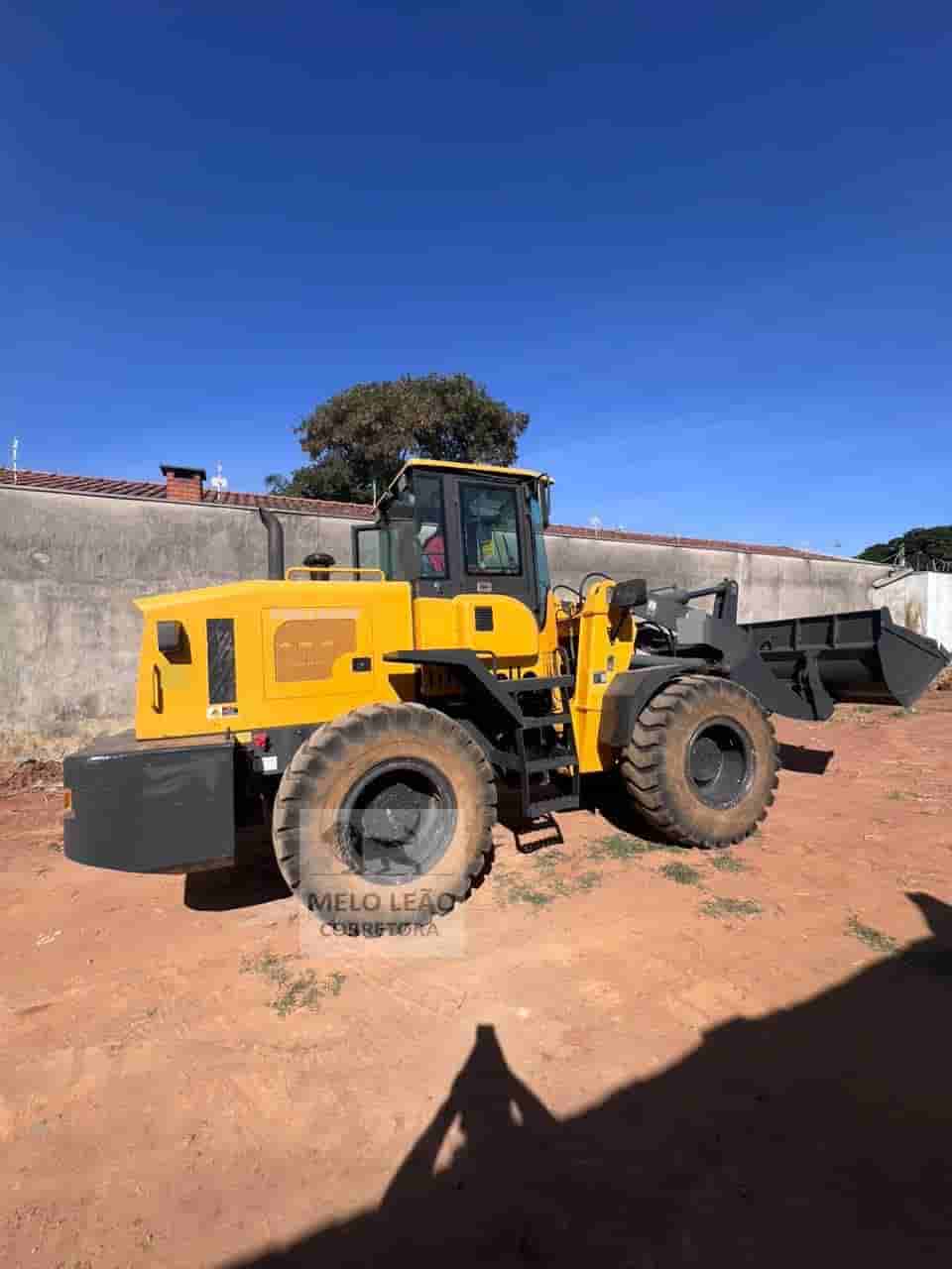 Pá Carregadeira Forza FZBR 936 2022 - imagem de fundo