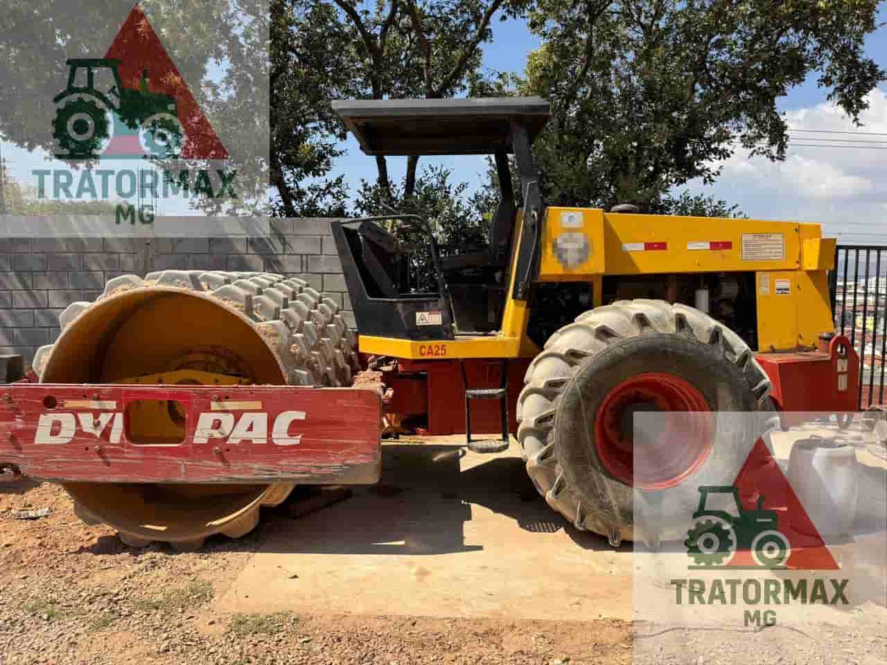 Rolo compactador Dynapac CA25 2002 - imagem de fundo