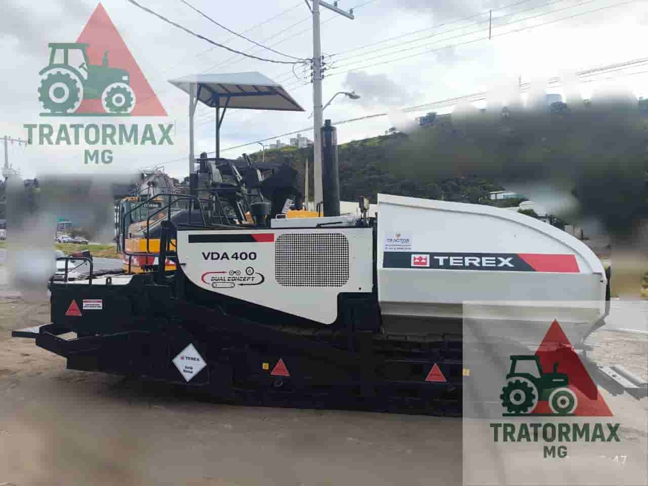 Vibroacabadora Terex VDA400 2009 - imagem de fundo