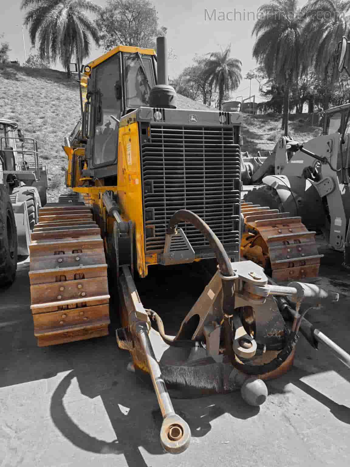 Trator de esteira John Deere 850J 2023 - imagem de fundo