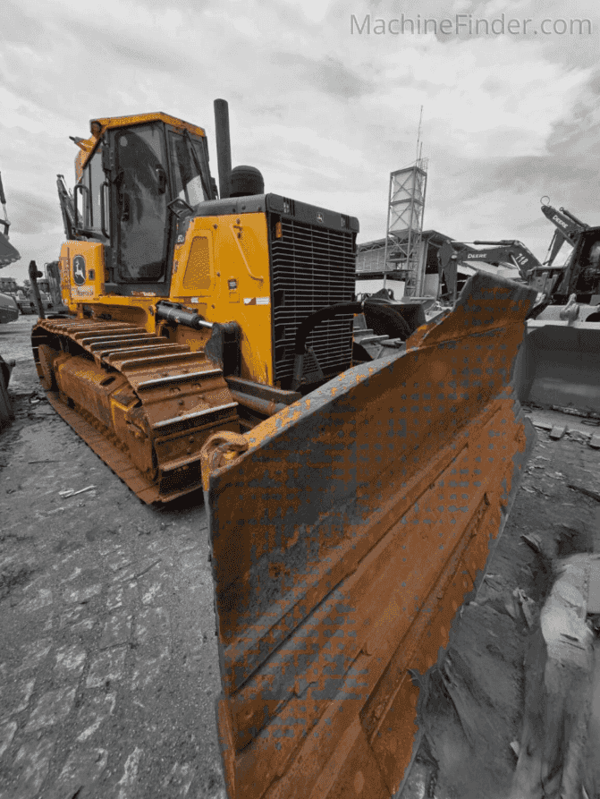 Trator de esteira John Deere 850J 2022 - imagem de fundo