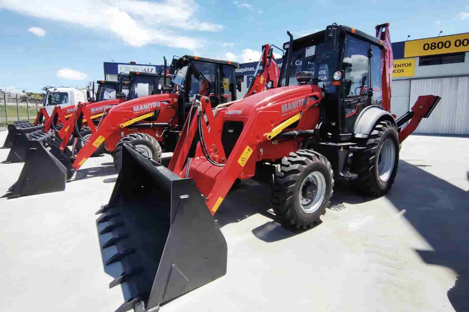 Retroescavadeira Manitou MBL-X-900 2024 - imagem de fundo