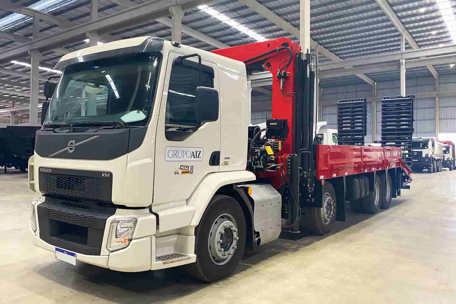 Caminhão Volvo VMX 360 8x2 2023 - imagem de fundo