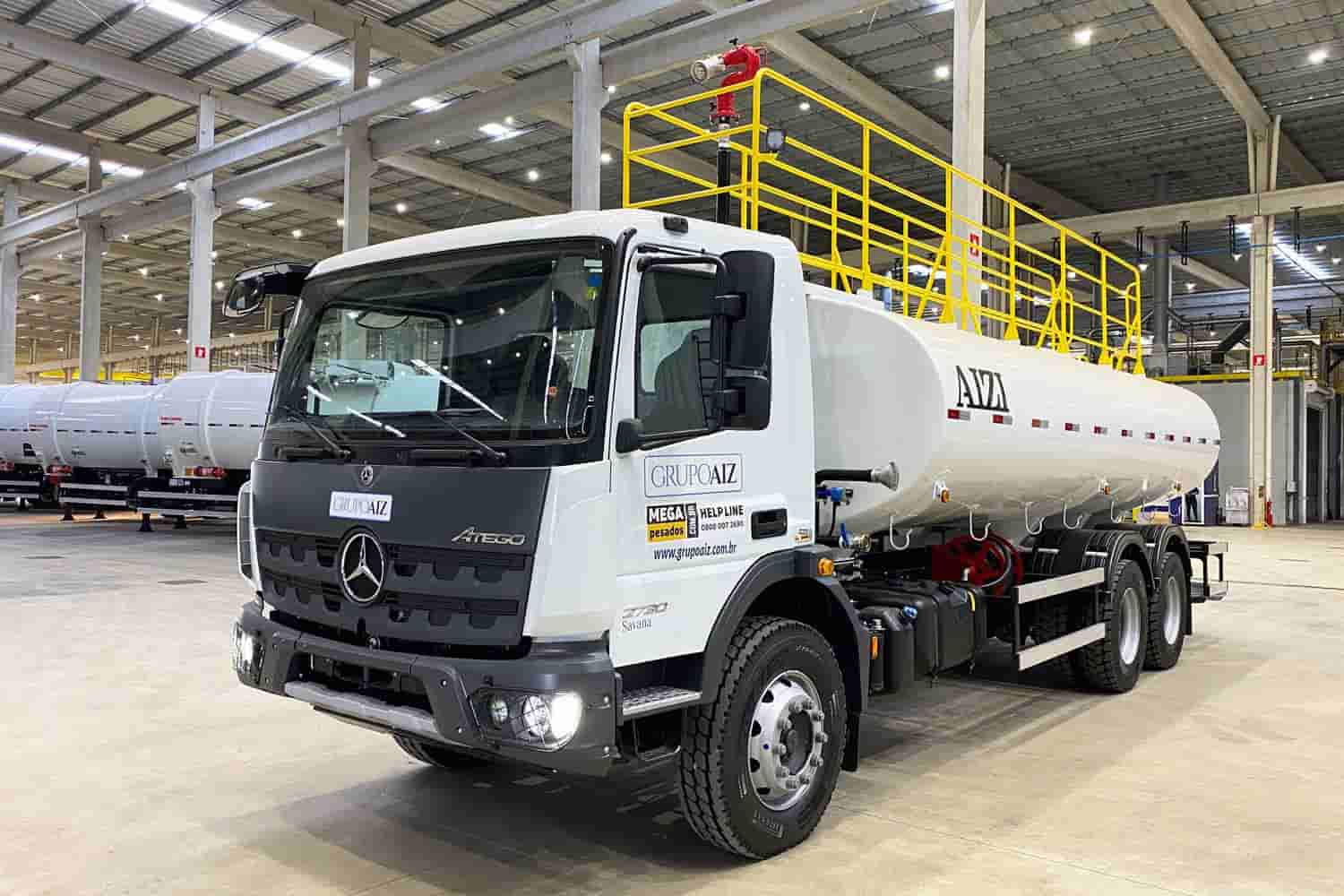 Caminhão Mercedes Benz Atego 2730 6x4 2024 - imagem de fundo