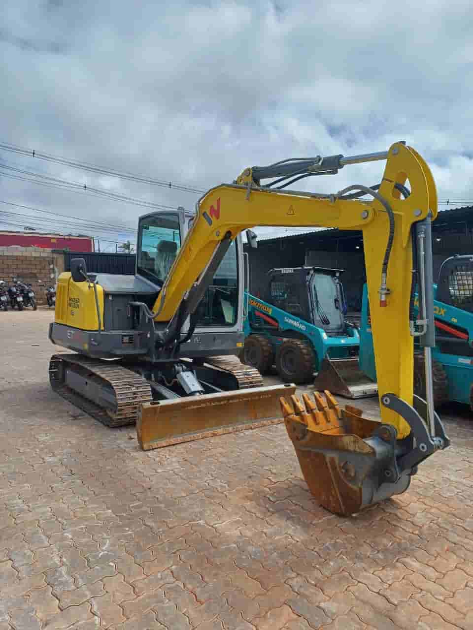 Mini Escavadeira Wacker Neuson ET 60 2024 - imagem de fundo