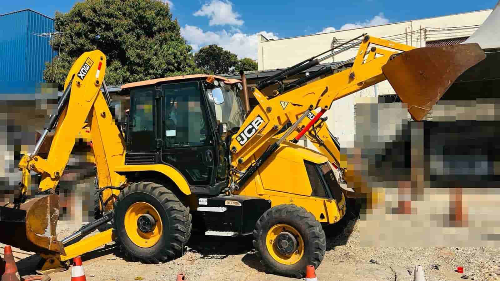Retroescavadeira JCB 3CX 2020 - imagem de fundo