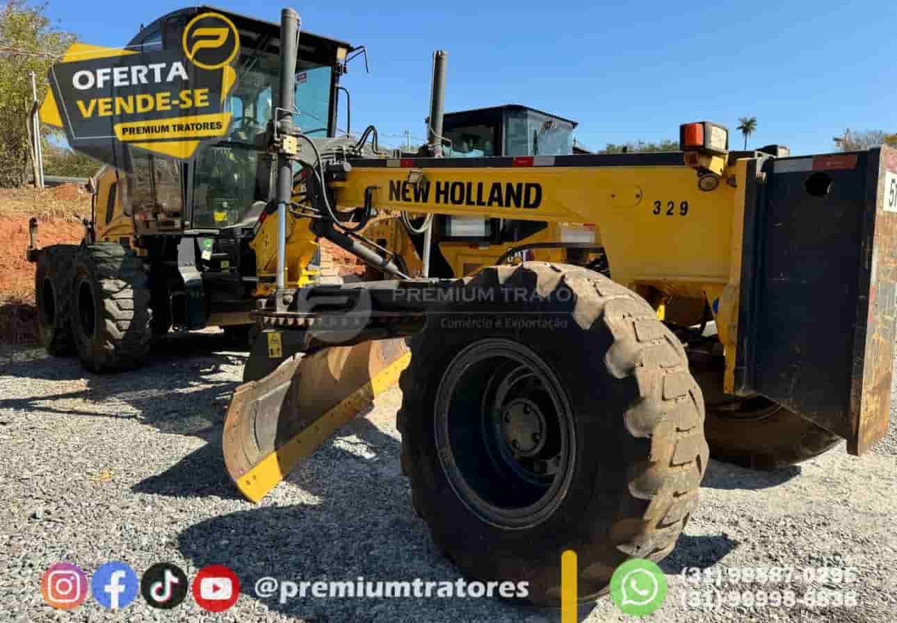 Motoniveladora New Holland RG 170B 2018 - imagem de fundo
