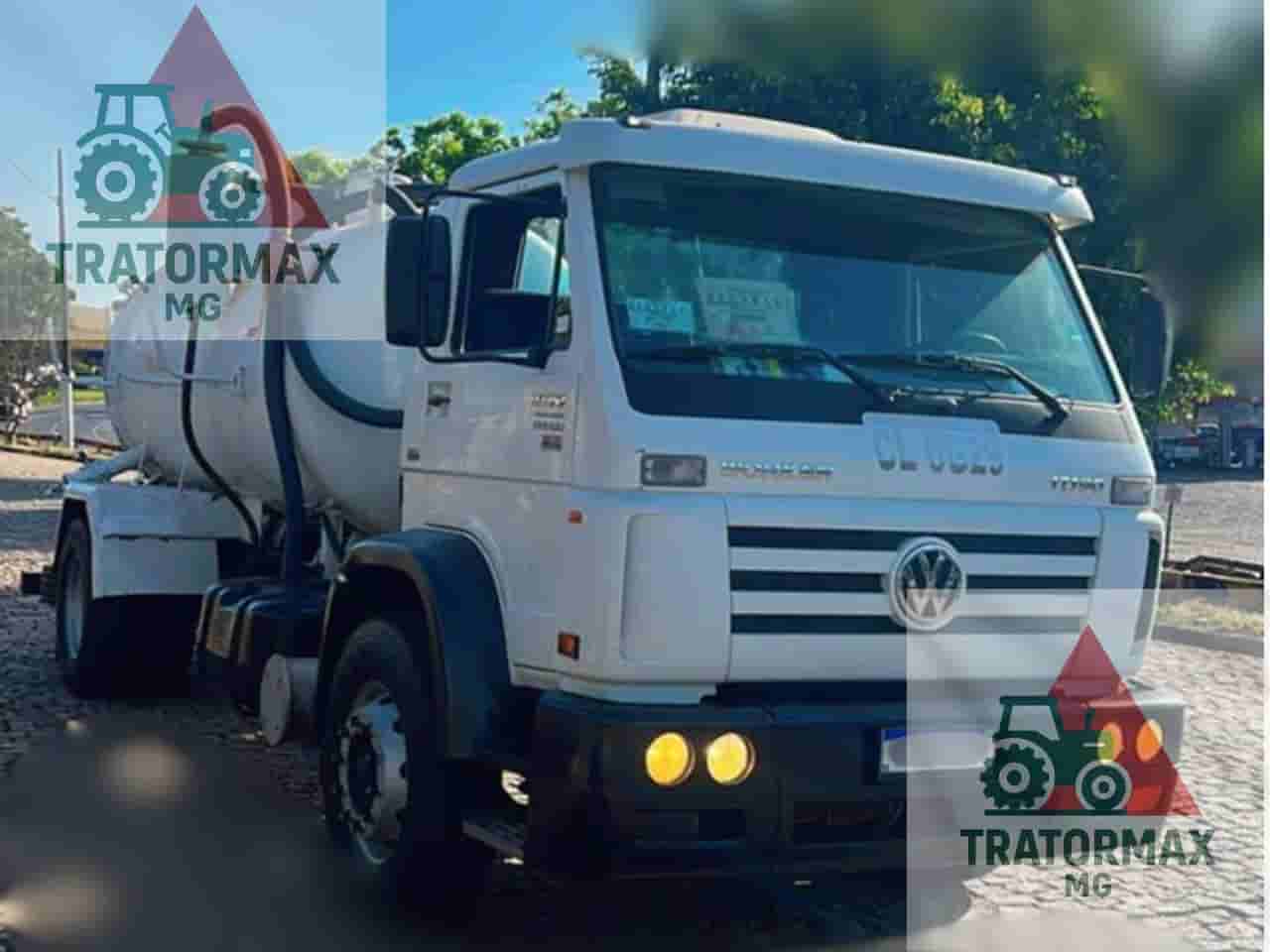 Caminhão Volkswagen VW 17190 2014 - imagem de fundo