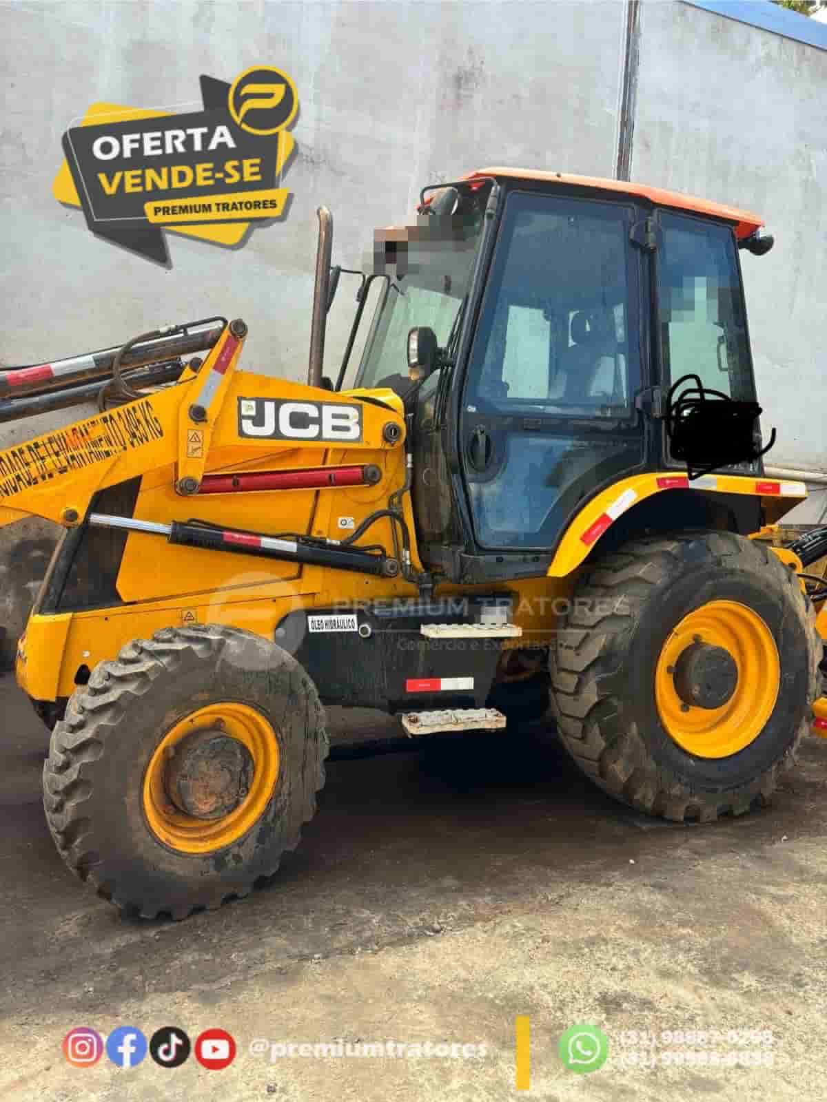 Retroescavadeira JCB 3CX 4X4 2021 - imagem de fundo