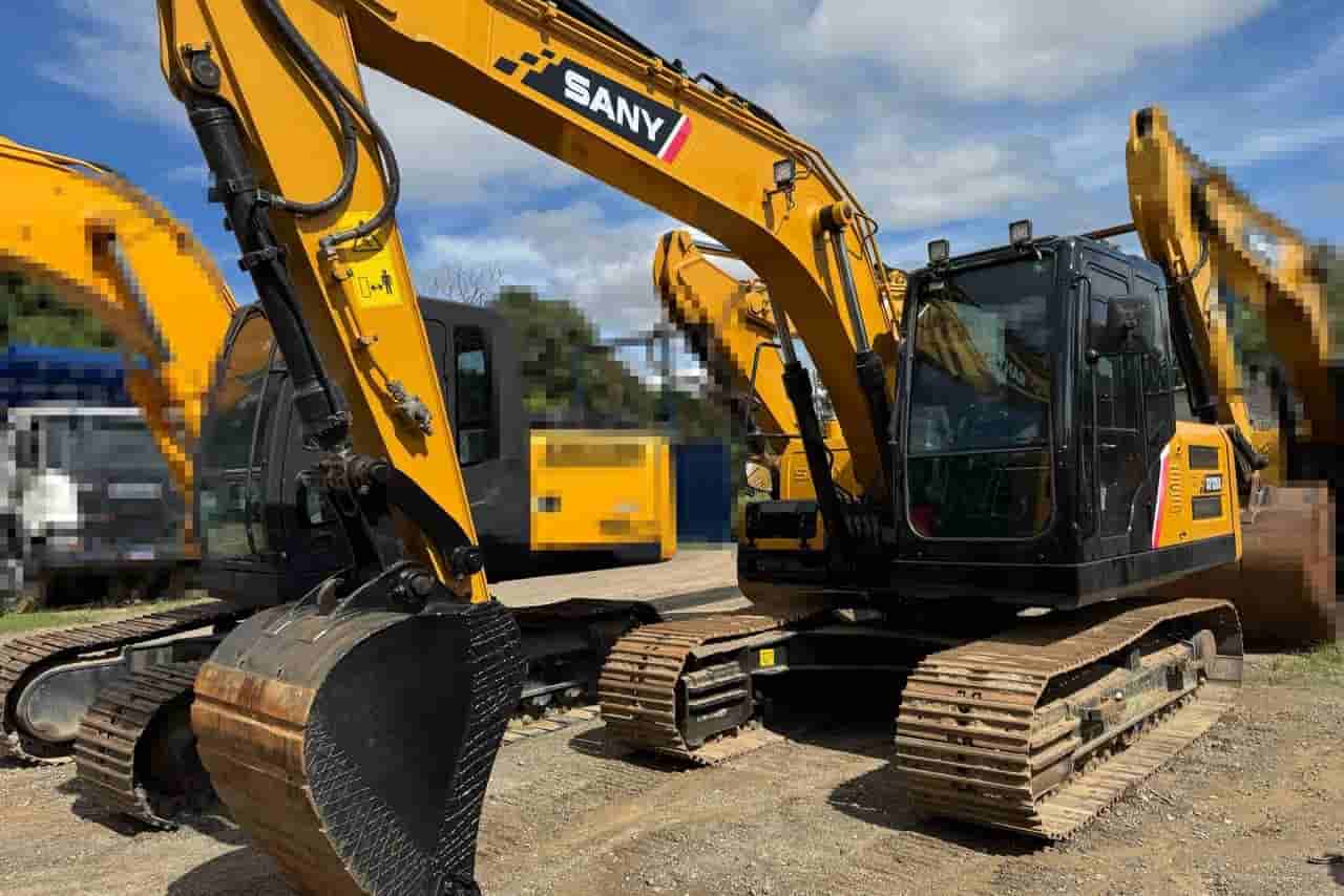 Escavadeira Sany SY135 C 2022 - imagem de fundo