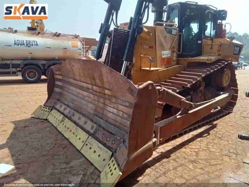 Trator de esteira Caterpillar D8T 2018 - imagem de fundo