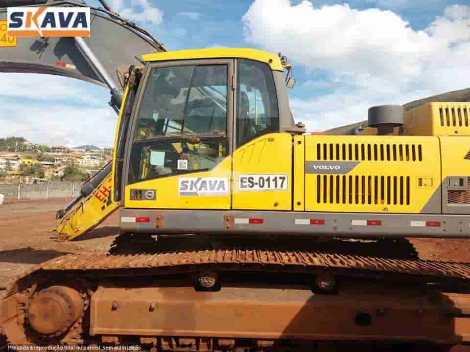 Escavadeira Volvo EC480DL 2019 - imagem de fundo